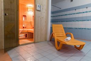 Posedenie v ubytovaní udanypobyt Apartament z Basenem