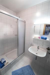 Koupelna v ubytování "Quality Hosts Arlberg" Hotel-Gasthof Freisleben