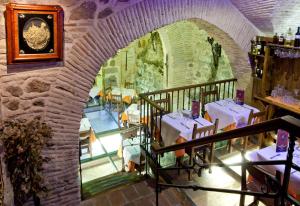 Restaurace v ubytování Hospederia Casa de Cisneros