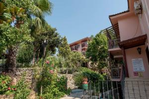 Gallery image of Club Pink Palace Hotel in Oludeniz