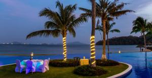 A piscina localizada em Dreams Playa Bonita All Inclusive ou nos arredores