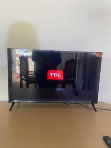a tv with a ted sign on the screen at las casitas acogedora in Las Galeras