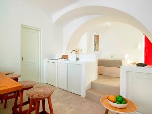Gallery image of Unique Milos Suites in Pollonia