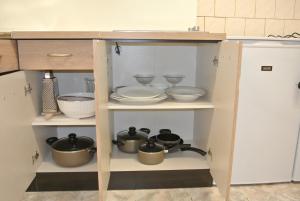 Kuchyňa alebo kuchynka v ubytovaní Apartmány Růže