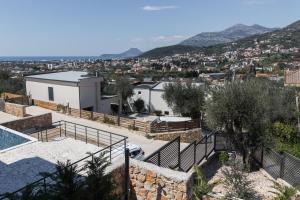 a villa with a view of the mountains at Villa Bartula in Bar