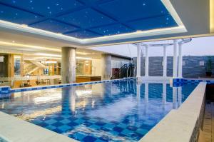 Bazen u ili blizu objekta Tara Hotel Yogyakarta
