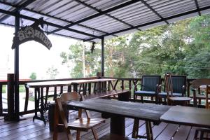 Gallery image of Benjaporn Bungalow in Ko Si Chang