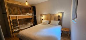 Llit o llits en una habitació de Chalet Ensemble