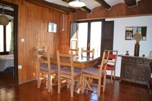 Posezení v ubytování Casa con terraza con vistas al valle - Cal Taverner