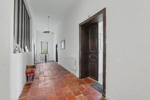 Gallery image of Château Fourclins Domaine privatif 16 personnes Parc & Bassin naturel Proche Toulouse in Merville +66 photos