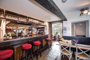 Lounge nebo bar v ubytování The Hare and Hounds, Levens