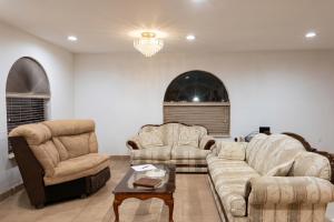 Gallery image of Executive Inn & Suites Lufkin US 59 in Lufkin +13 photos