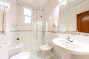 Gallery image of Hotel Gran Avenida in Coria del R&iacute;o