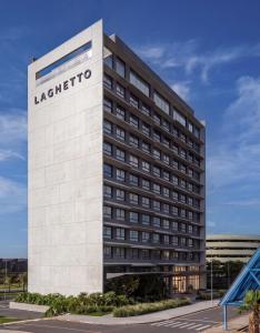 a rendering of a rendering of the laguota headquarters at Laghetto Stilo Aeroporto in Porto Alegre