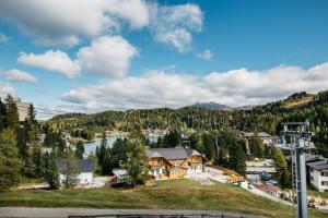 Příroda nedaleko apartmánu + 2 fotografie