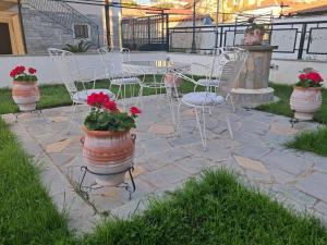 Gallery image of Καπνομάγαζο Λαδιά in Próti +3 photos
