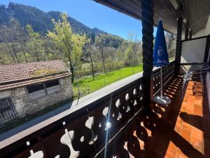 a balcony with a view of the mountains at Gästehaus Babel in Pfronten
