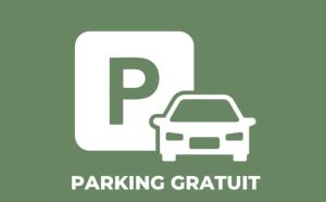 a picture of a parking car with the words parking permit at Le cosy de Cholet près du PUY DUFOU in Cholet