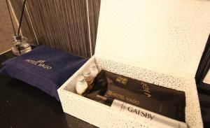 a box with a device in it on a table at 바고관광호텔 in Seoul