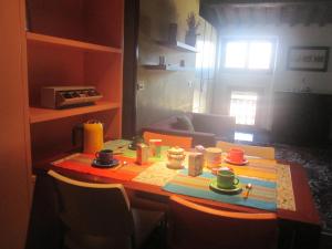 Coffee and tea making facilities at Casa Vacanze Mazzanti
