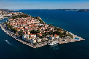 an island in the middle of the water at CentRooms Kovac in Zadar