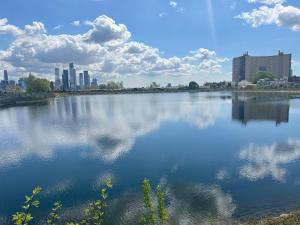 a large body of water with a city in the background at Tír na nÓg in Union City