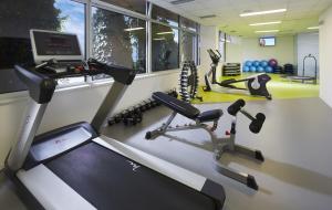 OREA Resort Santon Brno的健身中心和/或健身设施