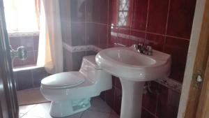 Ένα μπάνιο στο Hotel Museo Casona Ugarte Leon +113 φωτογραφίες