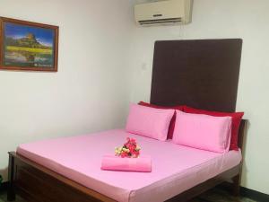 Gallery image of Lake Front Cottage & Authentic Local Restaurant in Sigiriya