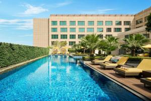 Majoituspaikassa JW Marriott Hotel New Delhi Aerocity tai sen lähellä sijaitseva uima-allas