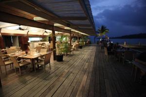 Restaurace v ubytování Erakor Island Resort & Spa
