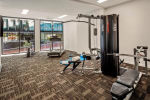 Fitness centrum a/nebo fitness zařízení v ubytování Quest Dandenong Central