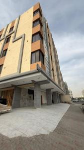a building with the letter z on the side of it at شقق سدايم in Jeddah