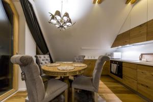 Kuchyňa alebo kuchynka v ubytovaní udanypobyt Apartament Studio Lovely SPA