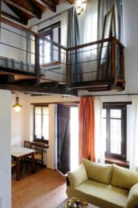 Posezení v ubytování Esperos Suites & Villas