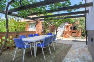 Patio alebo iná vonkajšia časť ubytovania Apartments Aida