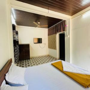 Gallery image of The Sulbha Beach Resort in Diveagar