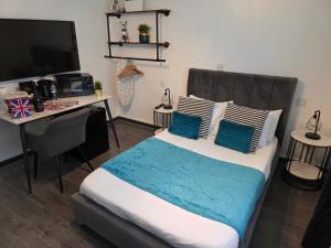 Gallery image of Eastwood Guest House - Receptionless in Marston Green