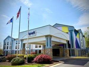 a rendering of the front of a hotel at Spark by Hilton Waynesboro in Waynesboro