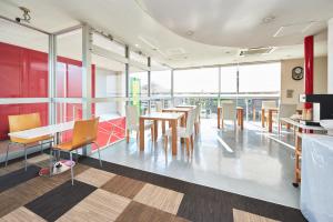 Posezení v ubytování Hotel Select Inn Sano-Ekimae