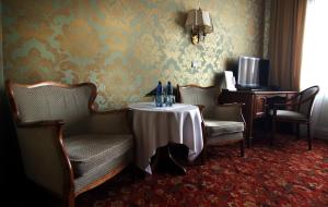 Posedenie v ubytovaní Hotel Plock