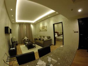 Telewizja i/lub zestaw kina domowego w obiekcie Le Park Hotel