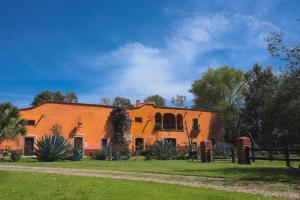 Zahrada ubytování Hacienda Sepulveda Hotel & Spa