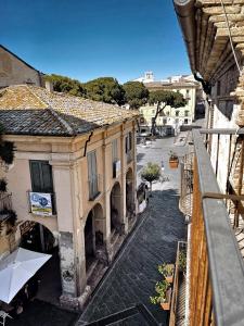 an overhead view of an alley with a building at Nel Cuore di Lanciano - WeclHome in Lanciano