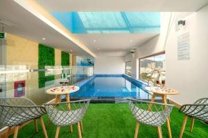 Gallery image of Catia Green Hotel Pool in Danang