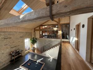Gallery image of Chalet paisible en pleine nature - Sauna & jeux in Champ-Laurent