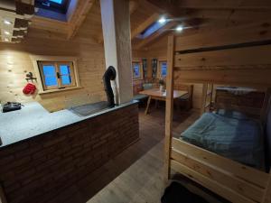an overhead view of a room in a log cabin at Blockhütte bei den Hühnchen in Rötz