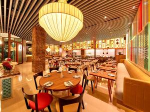 Restaurace v ubytování Hotel Royal Orchid Bangalore