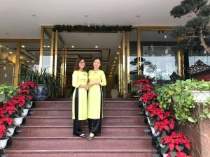 Oaspeți care stau la Ha Long Park Hotel