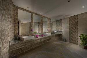A bathroom at Mazar Resort & Spa By Kemet